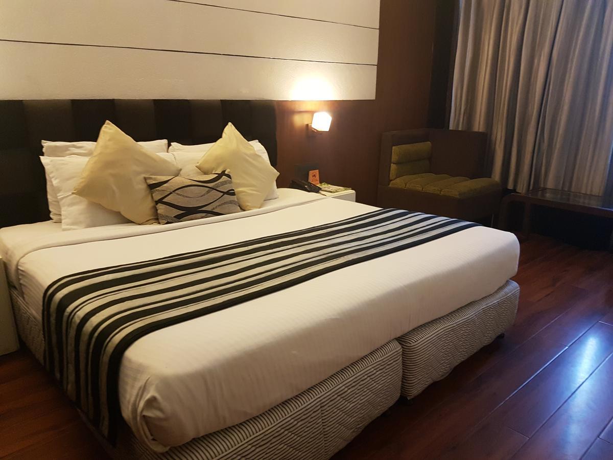 Hotel Gk International Chandīgarh Exterior foto
